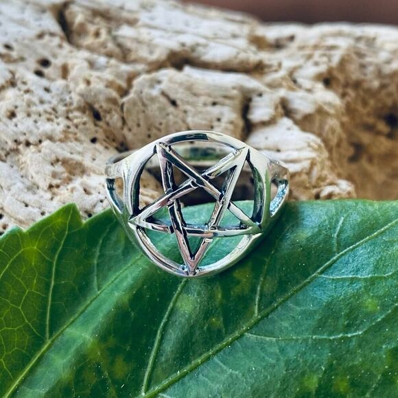 Sterling Silver Pentagram Ring - Picture 3 of 5